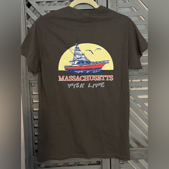 2 Gildan Massachusetts Heavy Cotton T-shirts Size S - Picture 4 of 11